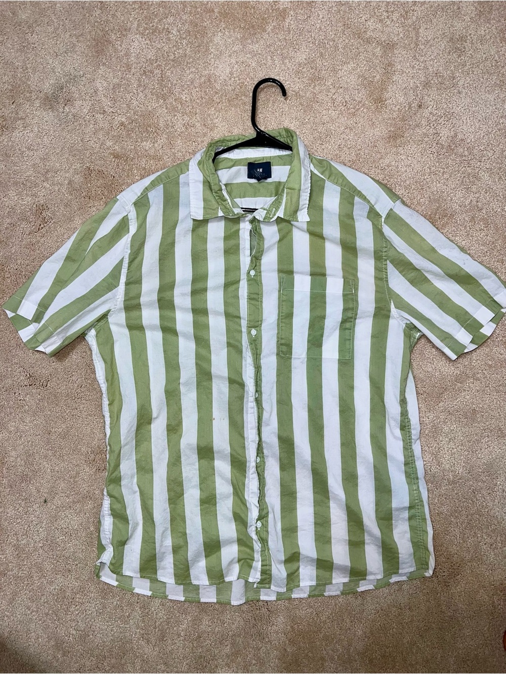 H&M Green and White Vertical Stripe Short-Sleeve Button-Down Shirt